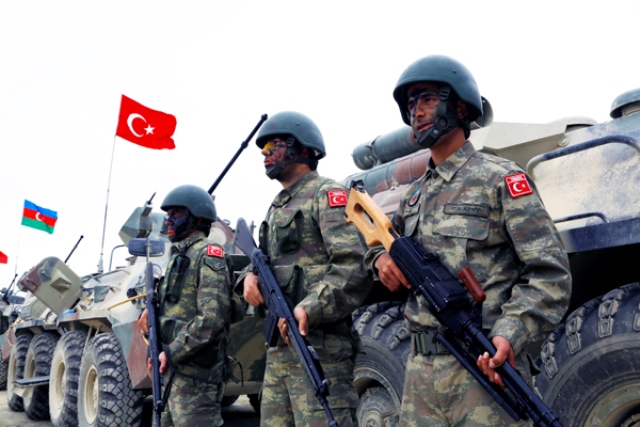 ВС Турции уничтожили позиции террористов в Сирии